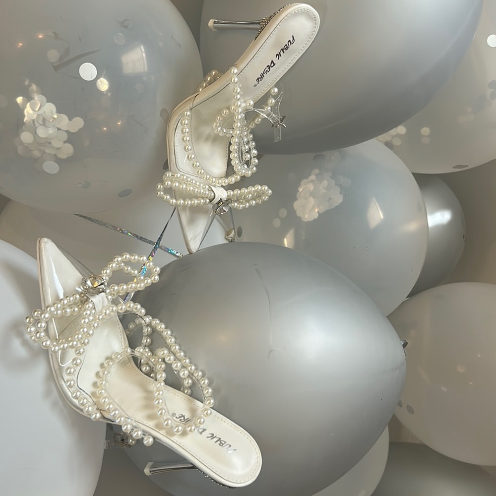 Heels that’s come to party! If your outfit is plain dress it all the way up!